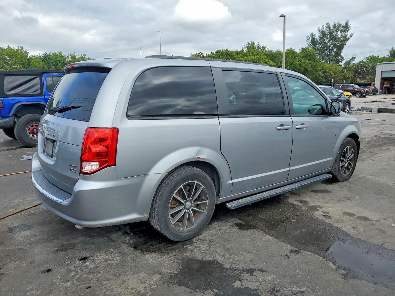 2018 DODGE GRAND CARAVAN