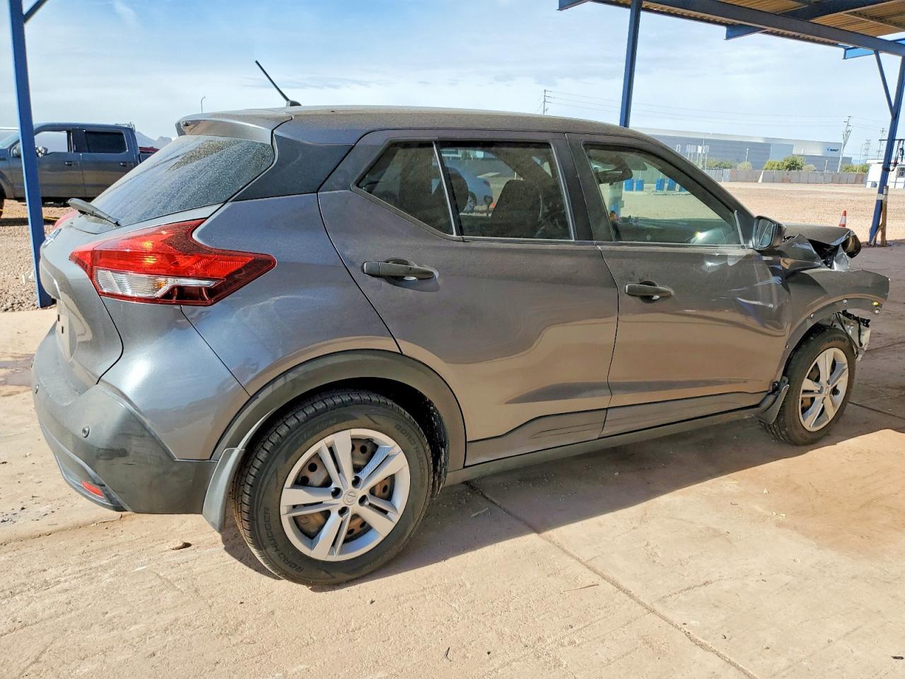 2020 NISSAN KICKS