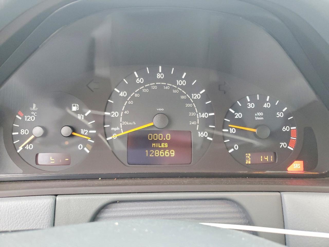 2001 MERCEDES-BENZ E-Class