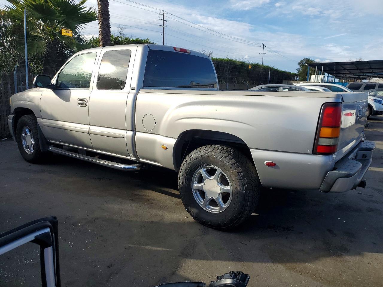 2004 GMC Sierra
