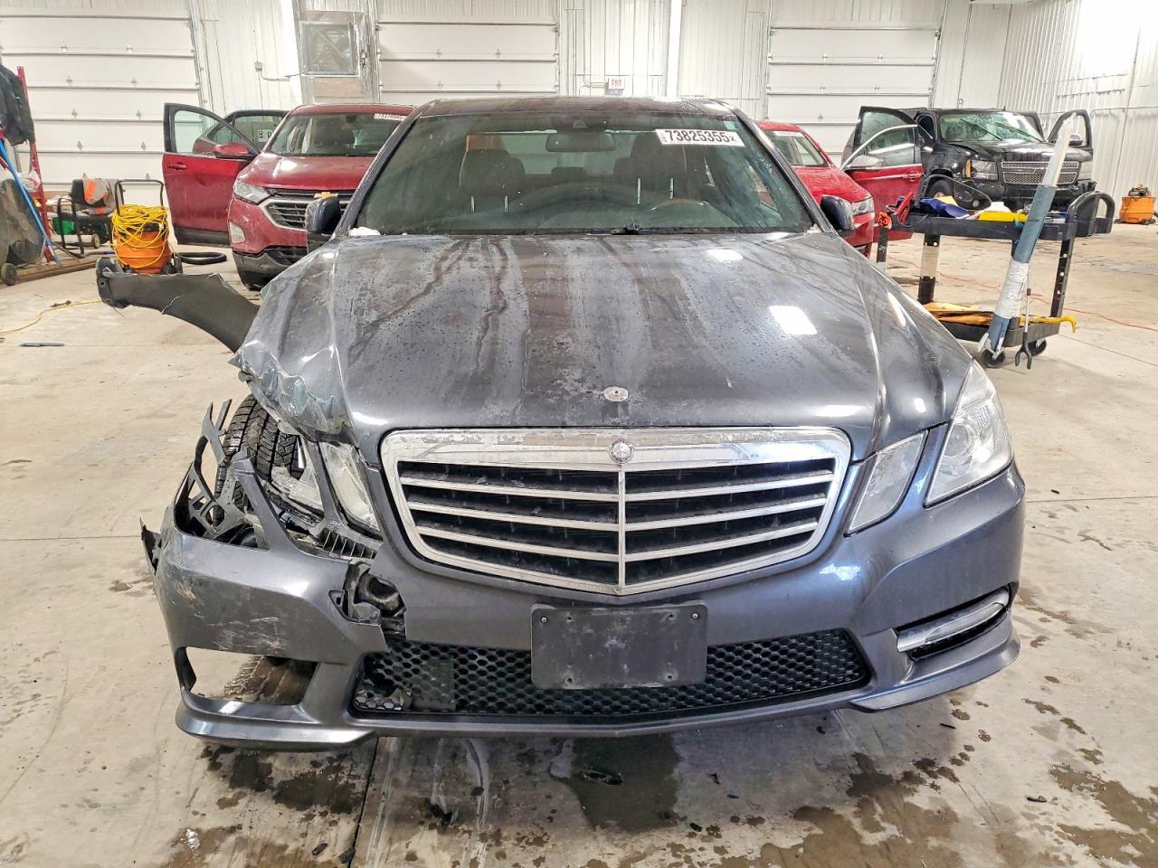 2013 MERCEDES-BENZ E-Class
