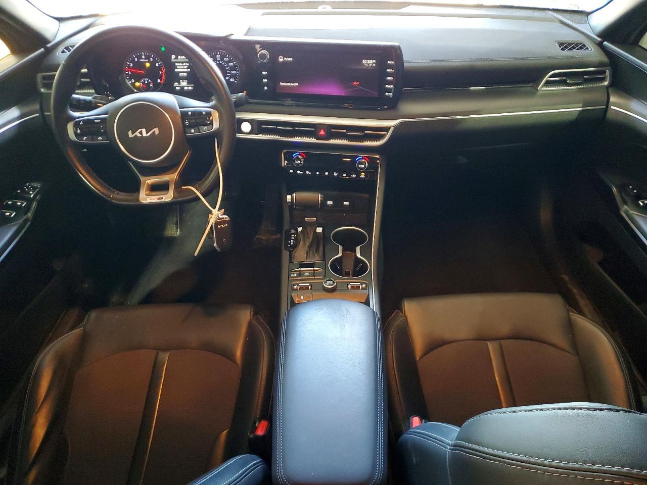 2022 KIA K5