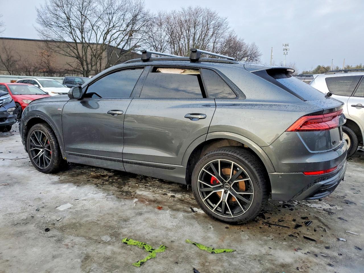 2021 AUDI Q8