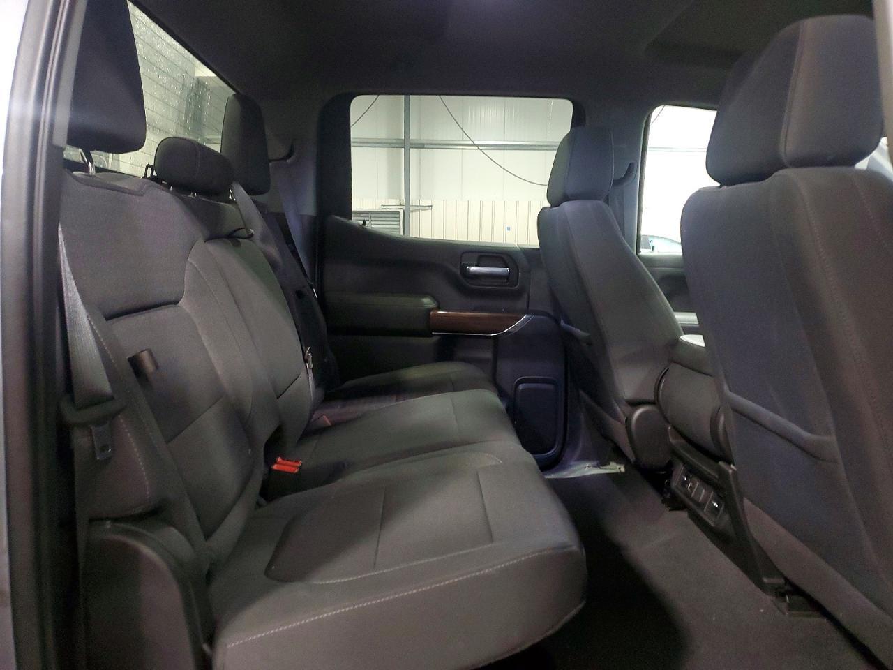 2021 CHEVROLET Silverado