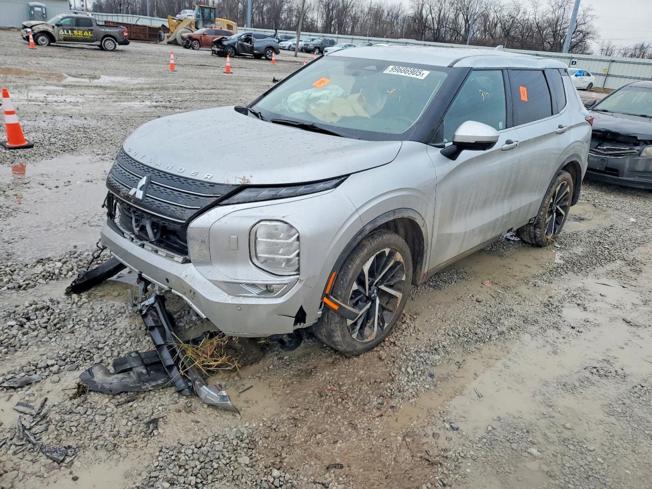 2023 MITSUBISHI outlander