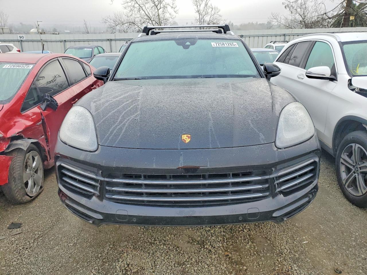 2020 PORSCHE CAYENNE