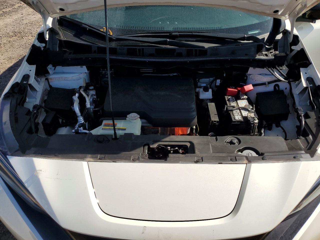 2023 NISSAN LEAF