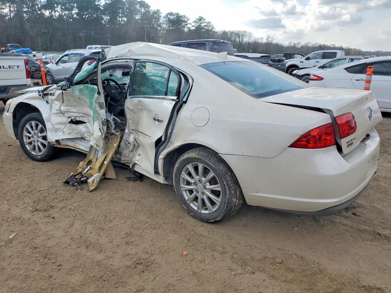 2010 BUICK Lucerne