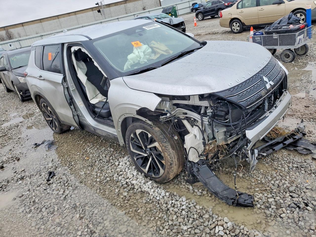 2023 MITSUBISHI outlander