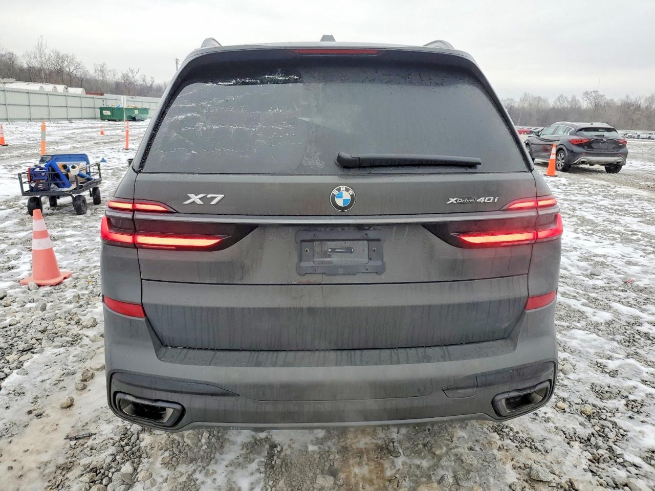 2025 BMW X7