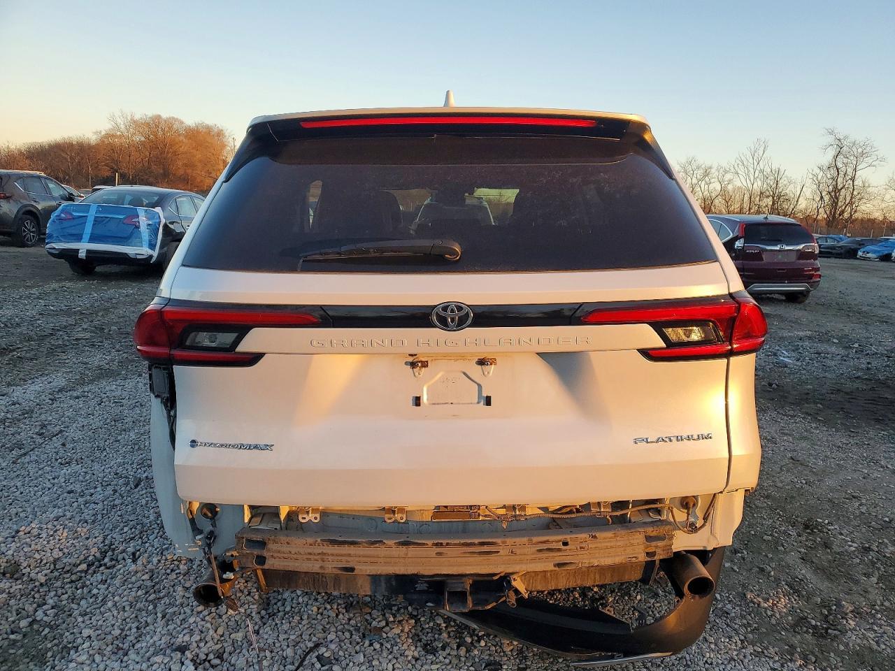 2024 TOYOTA HIGHLANDER