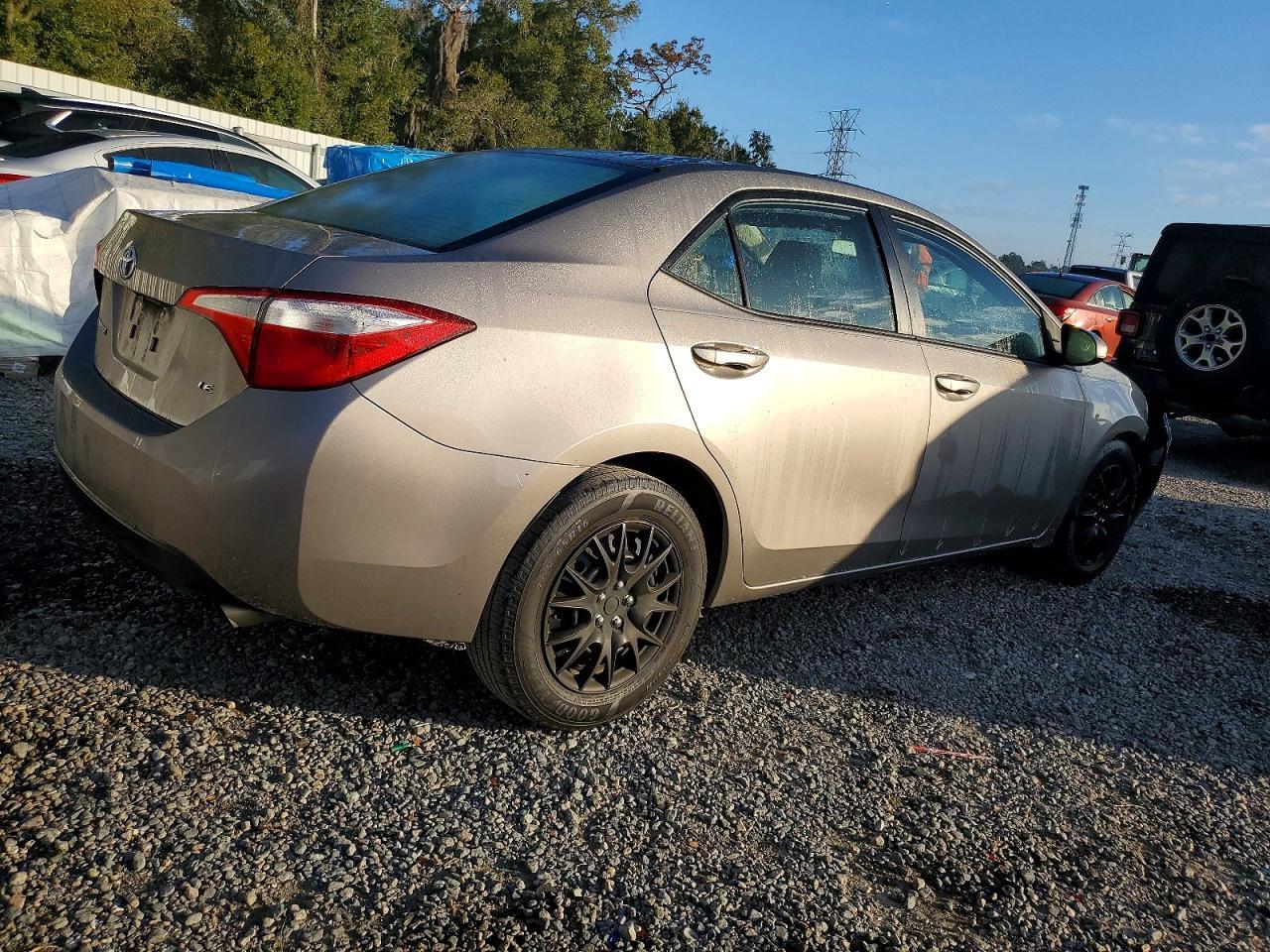 2015 TOYOTA COROLLA