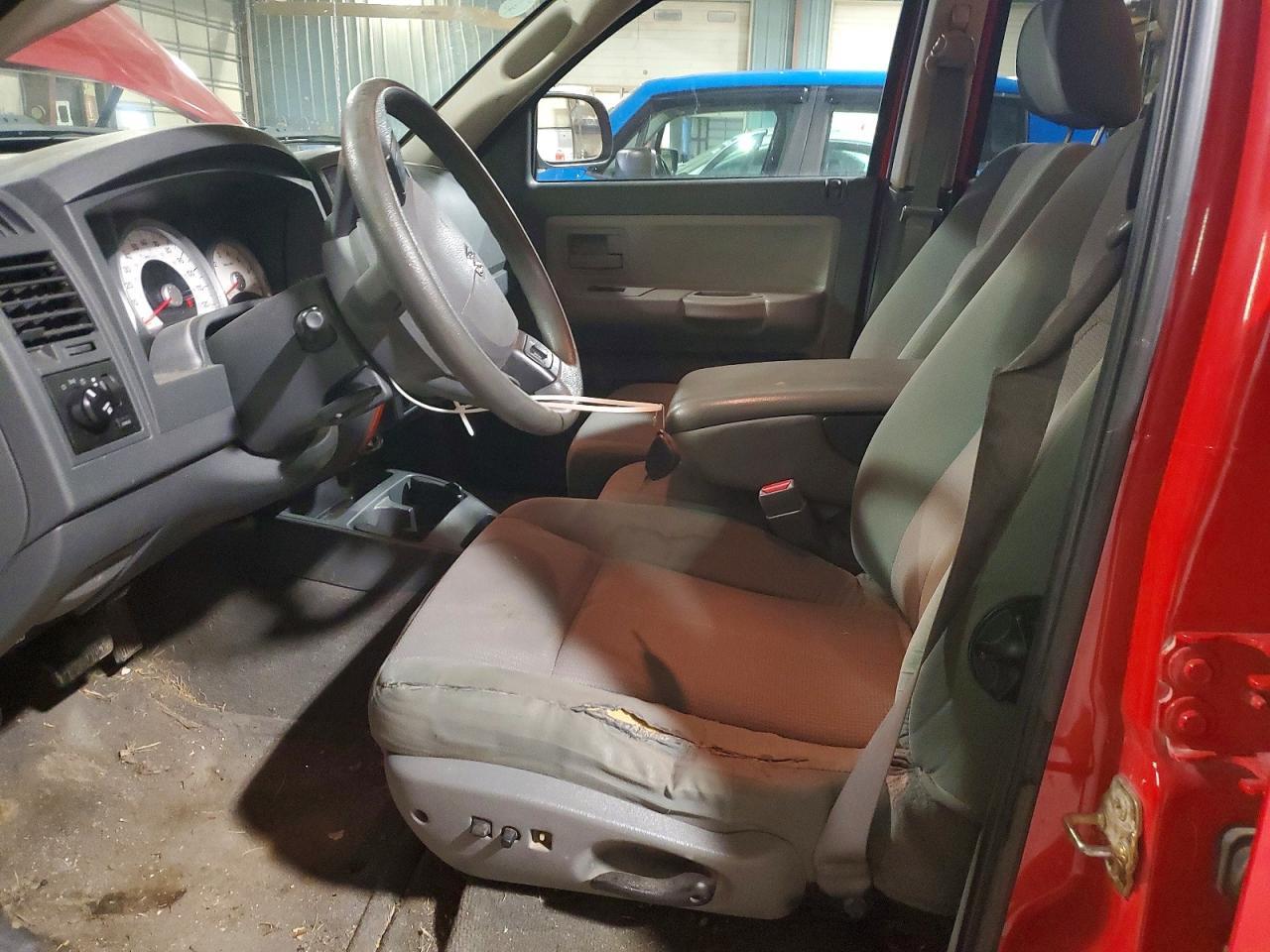 2005 DODGE Dakota