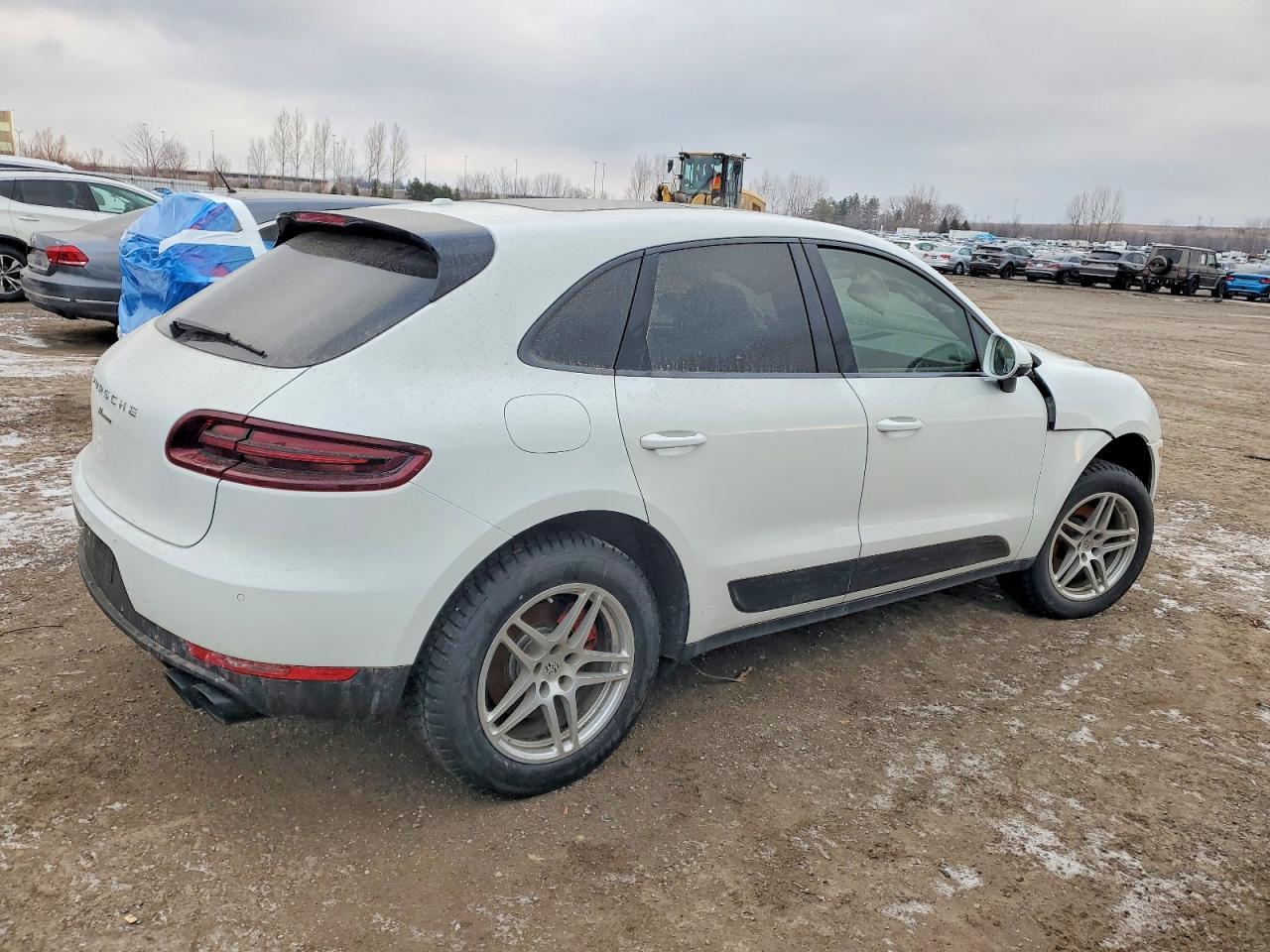 2018 PORSCHE Macan