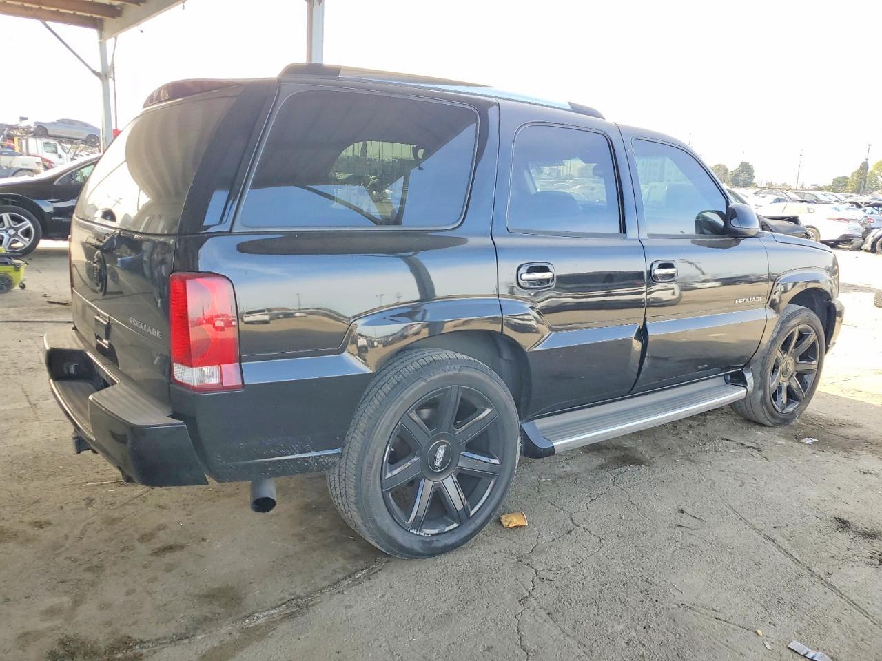 2005 CADILLAC ESCALADE