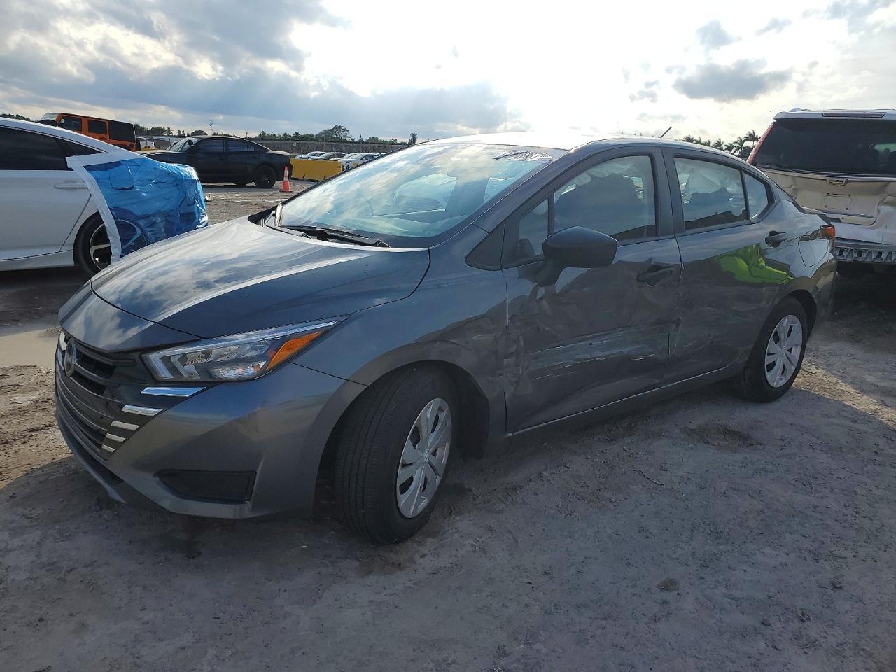 2025 NISSAN VERSA