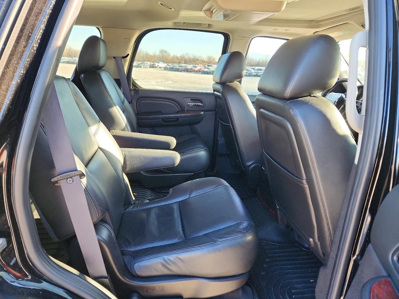 2011 CADILLAC ESCALADE