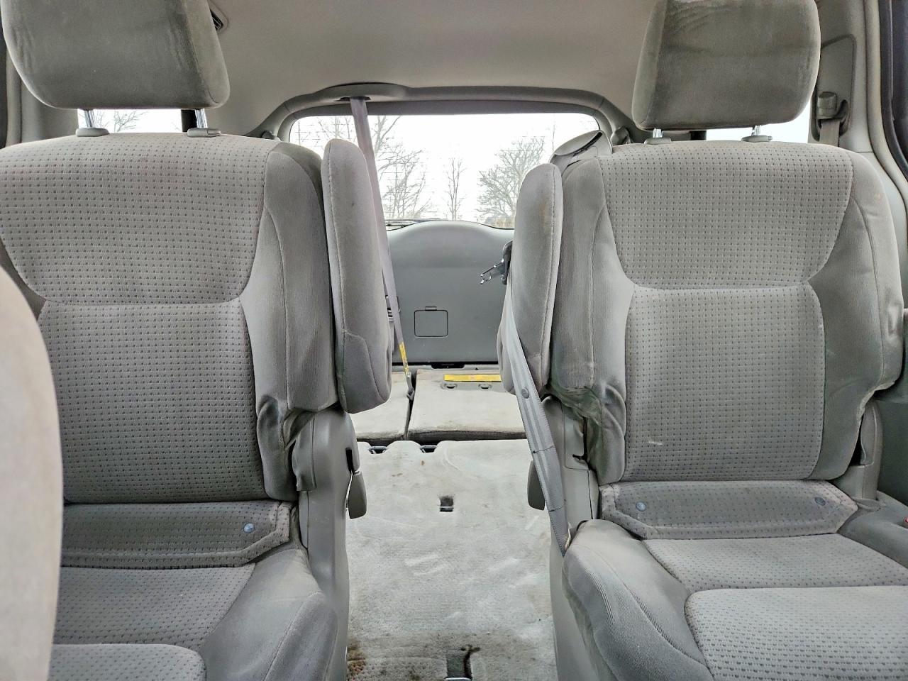 2006 TOYOTA SIENNA