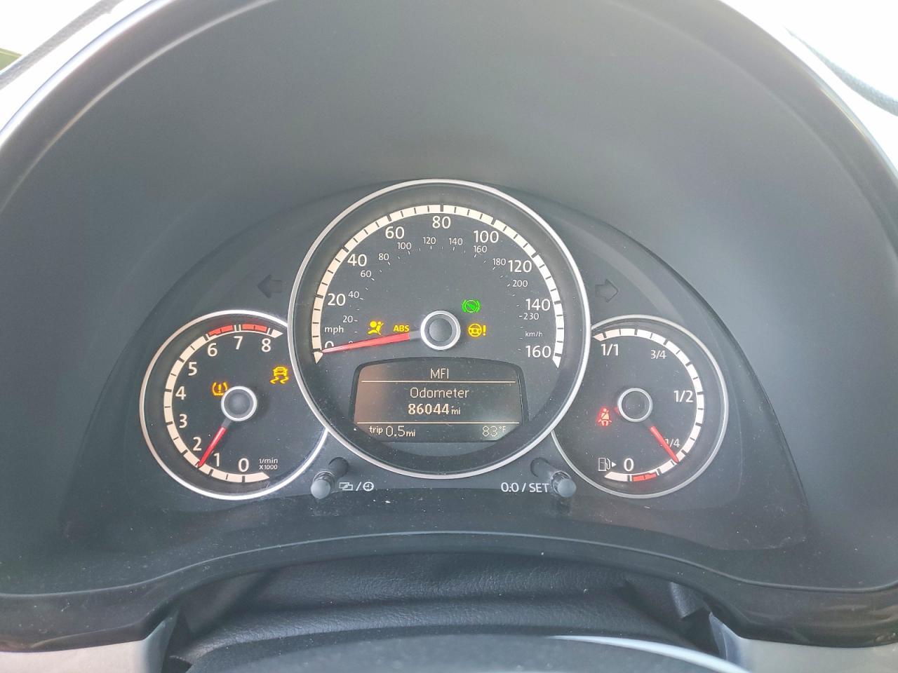2015 VOLKSWAGEN Beetle