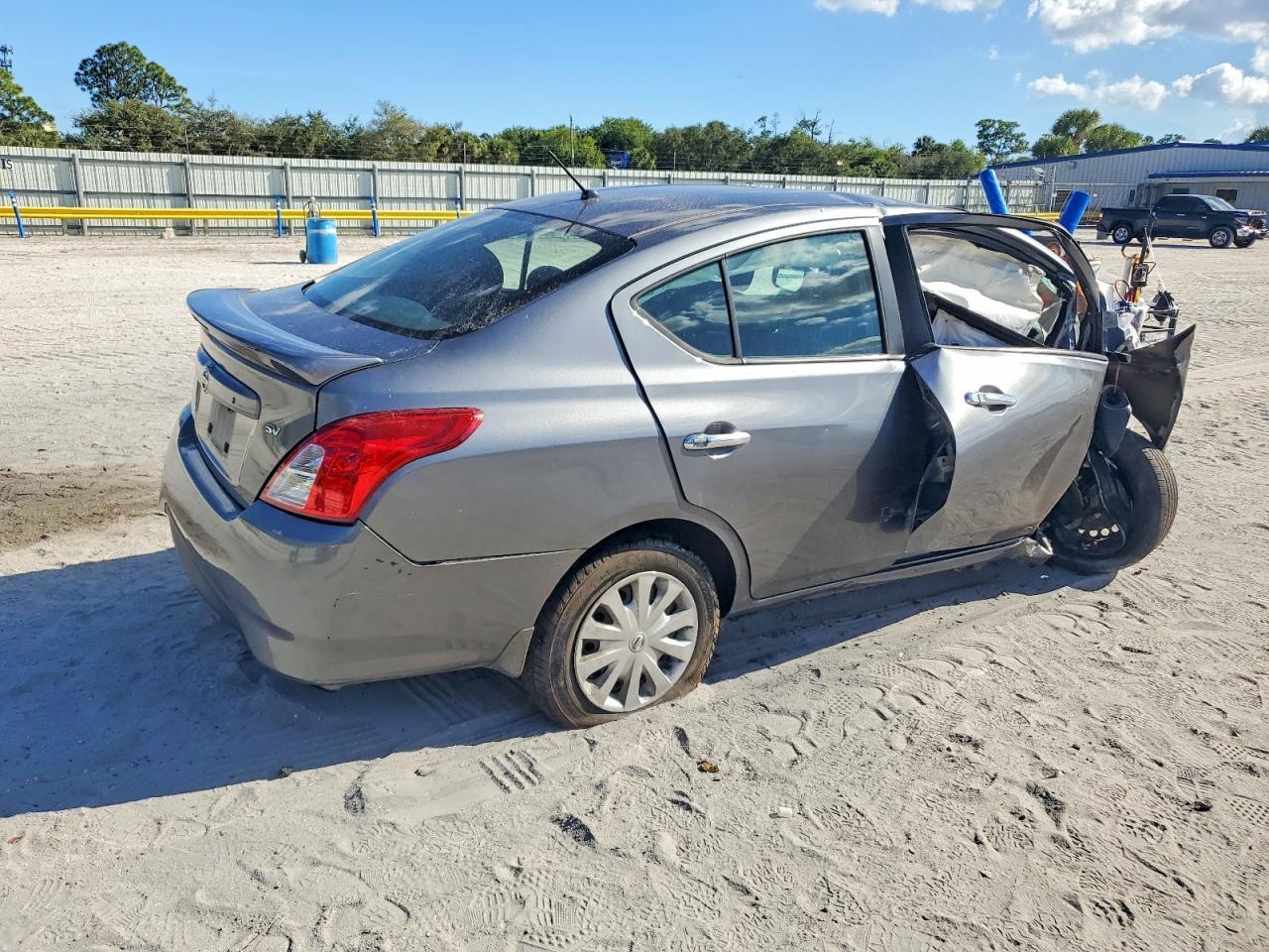 2018 NISSAN VERSA