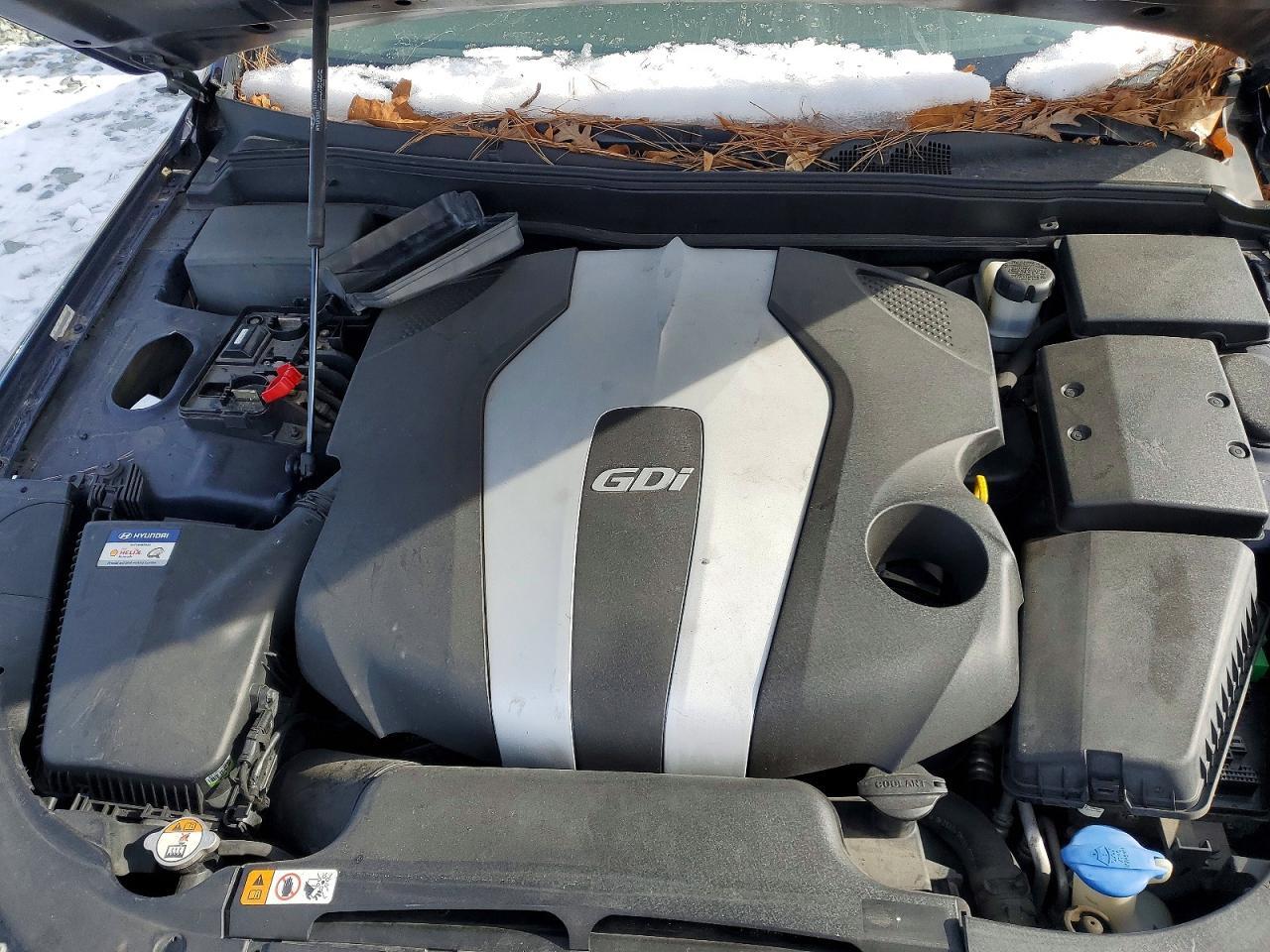 2013 HYUNDAI GENESIS