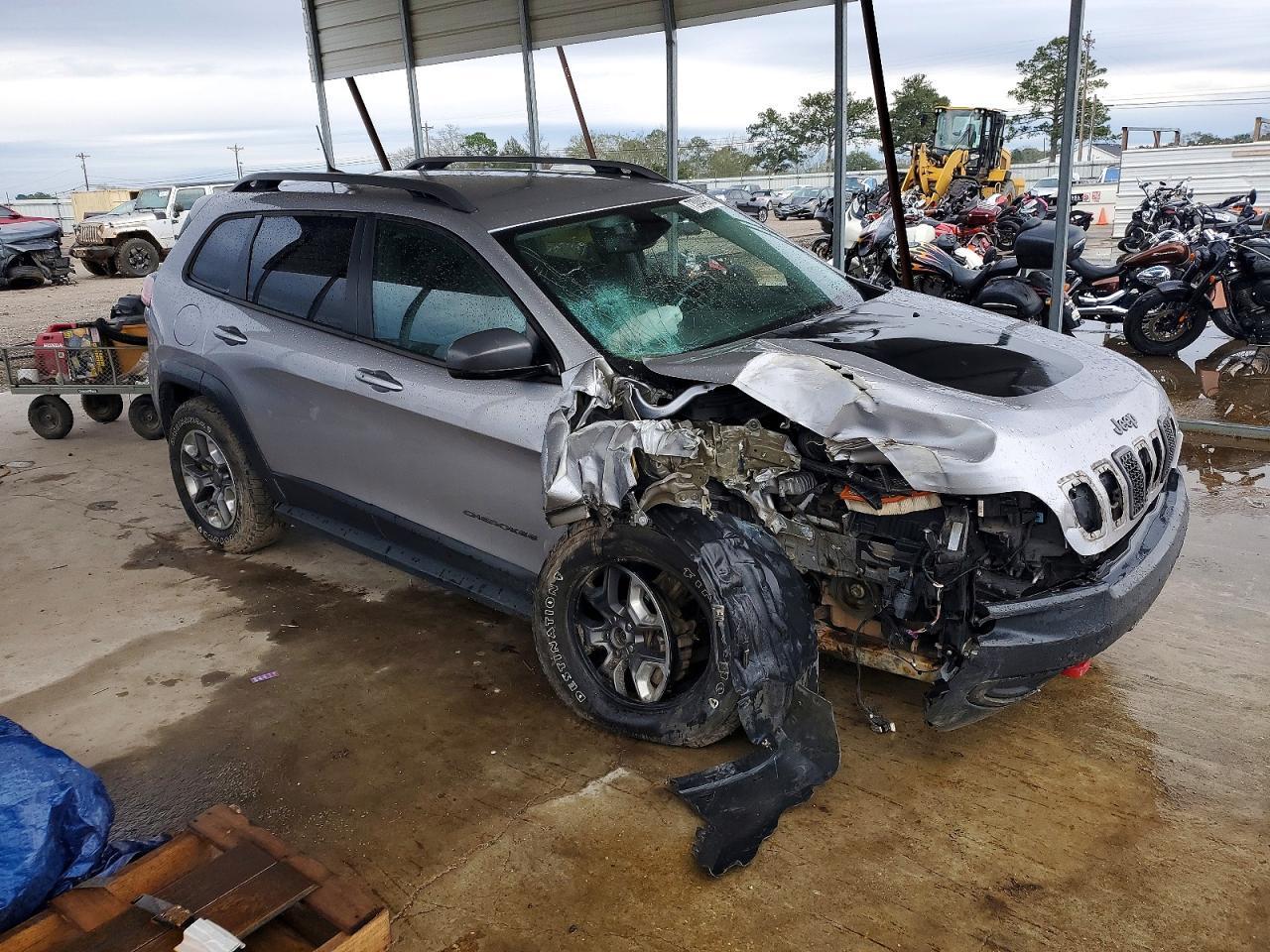 2019 JEEP CHEROKEE