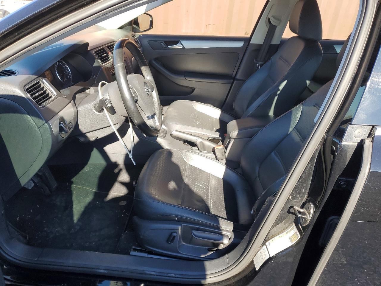 2013 VOLKSWAGEN JETTA