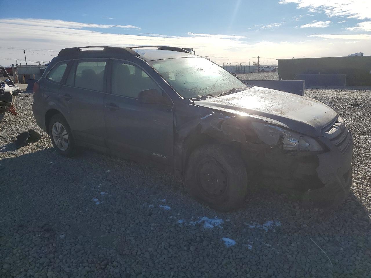 2013 SUBARU Outback