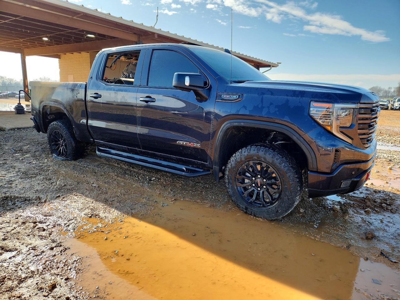 2023 GMC Sierra