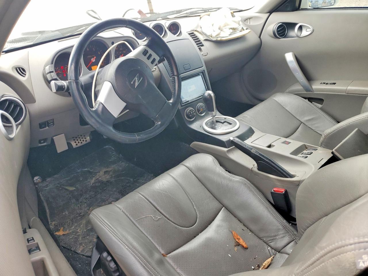 2004 NISSAN 350Z