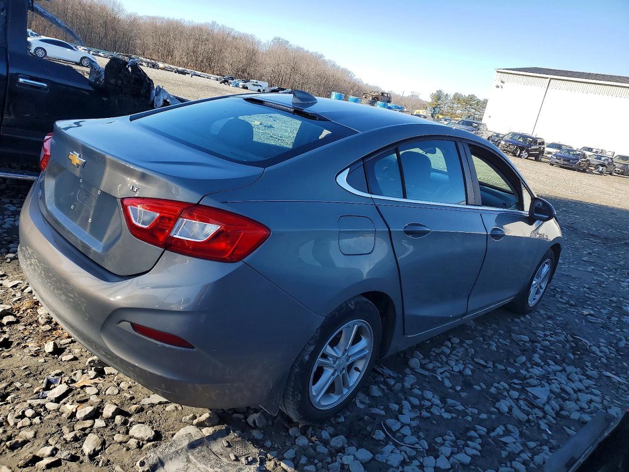 2017 CHEVROLET CRUZE
