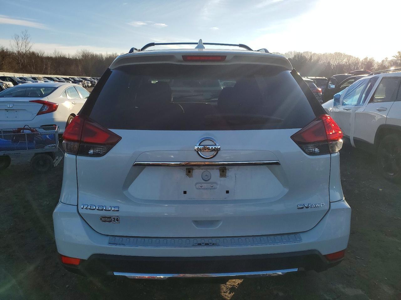 2017 NISSAN ROGUE