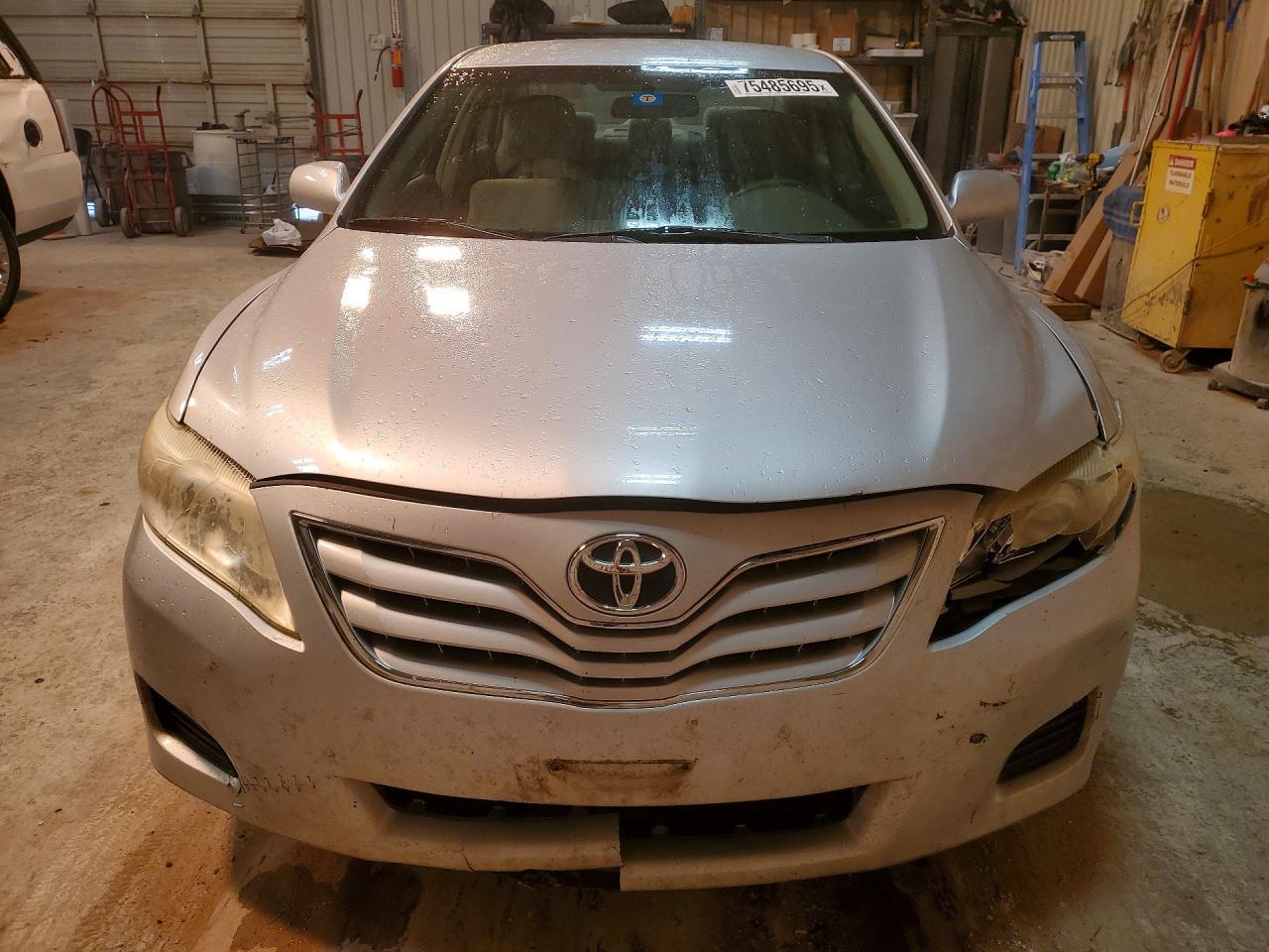 2011 TOYOTA CAMRY