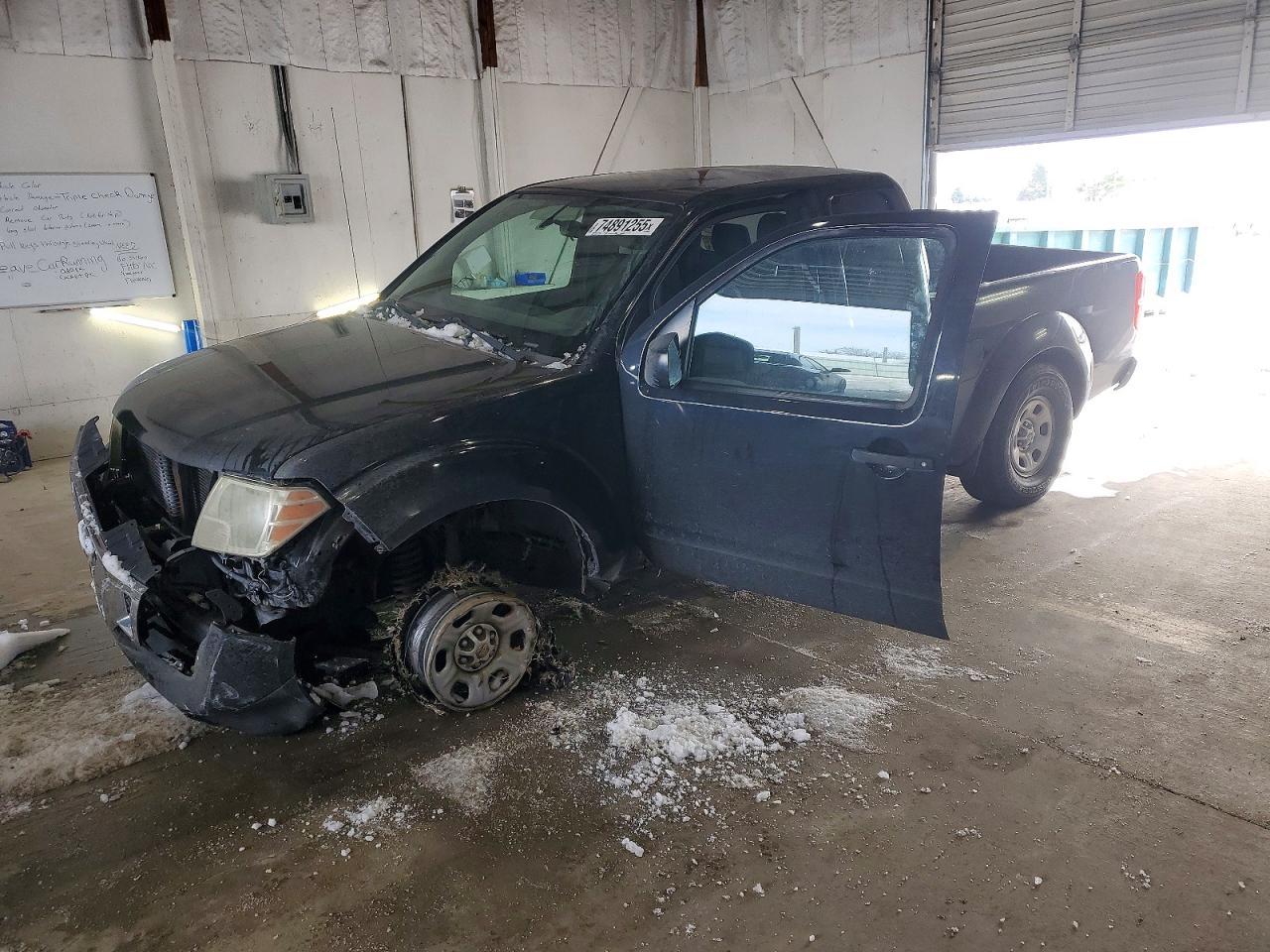 2011 NISSAN Frontier