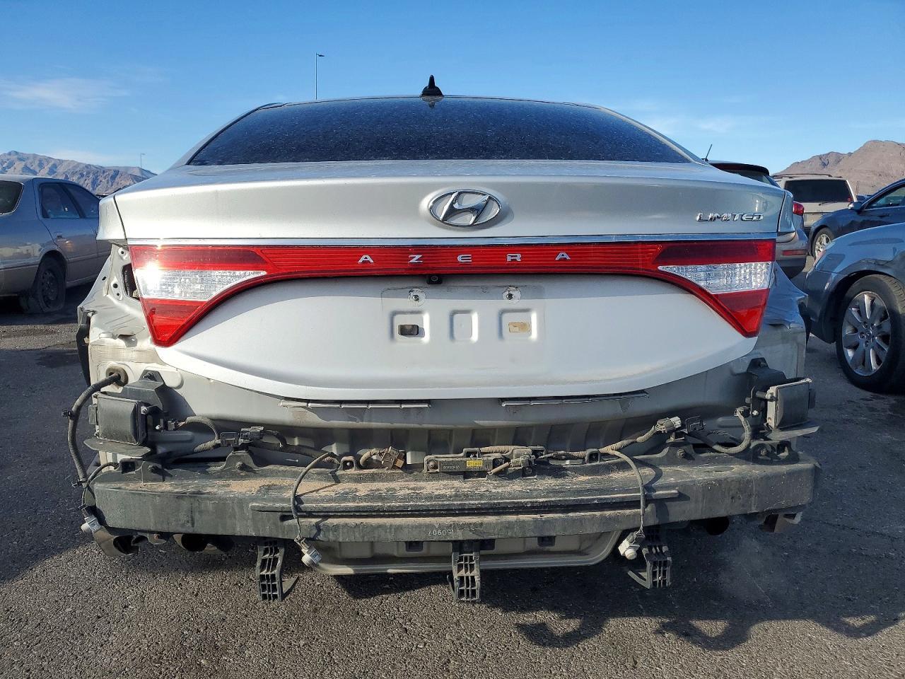 2016 HYUNDAI Azera