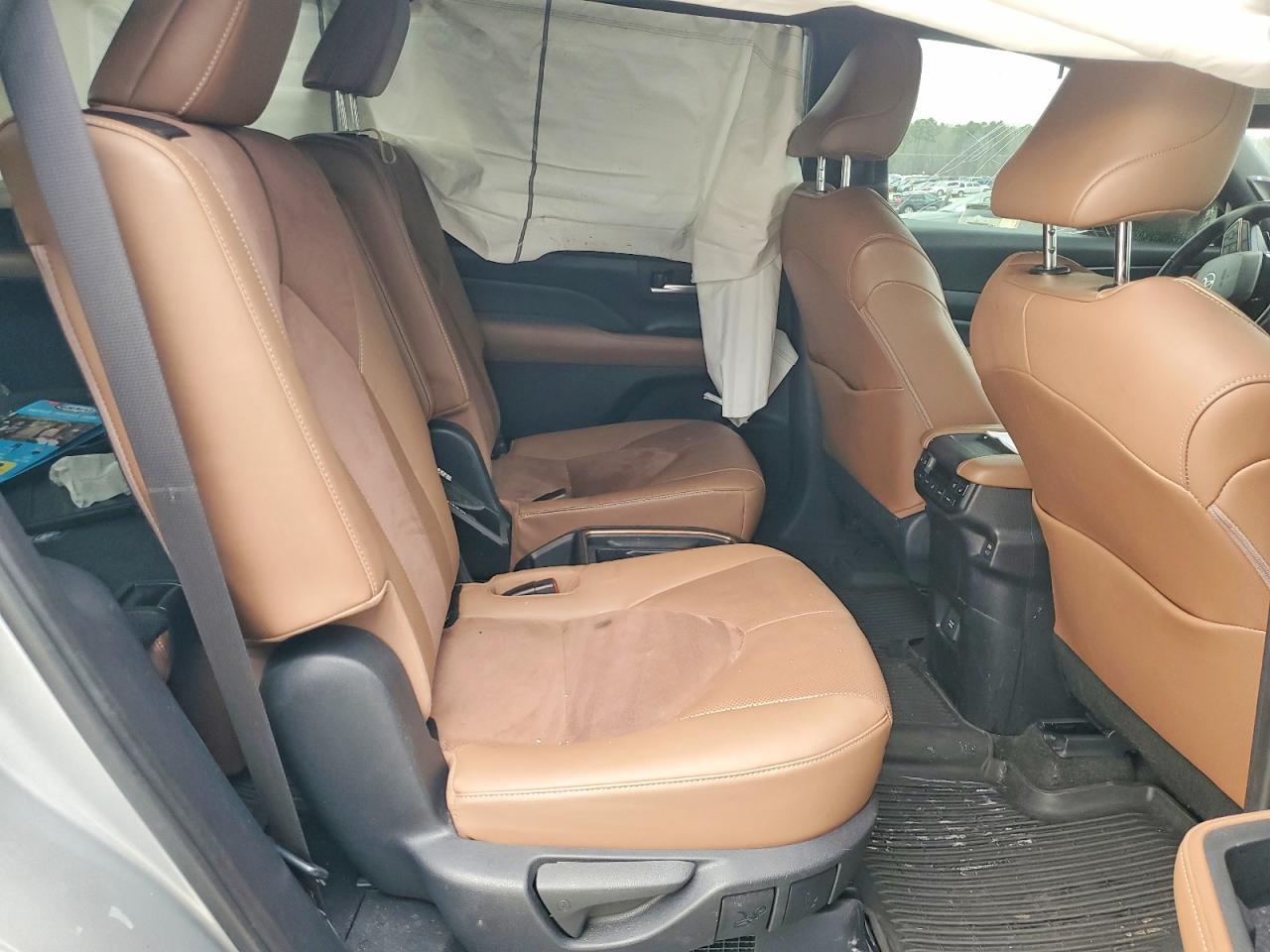 2024 TOYOTA HIGHLANDER
