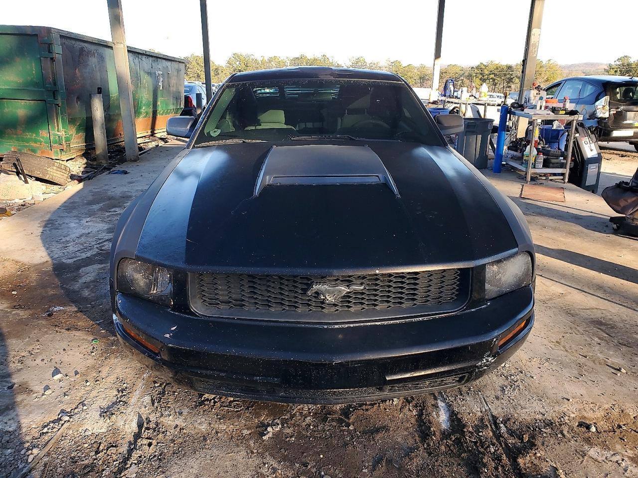 2005 FORD MUSTANG