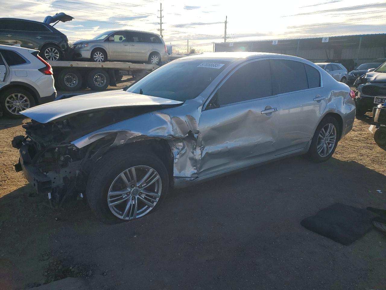 2011 INFINITI G37
