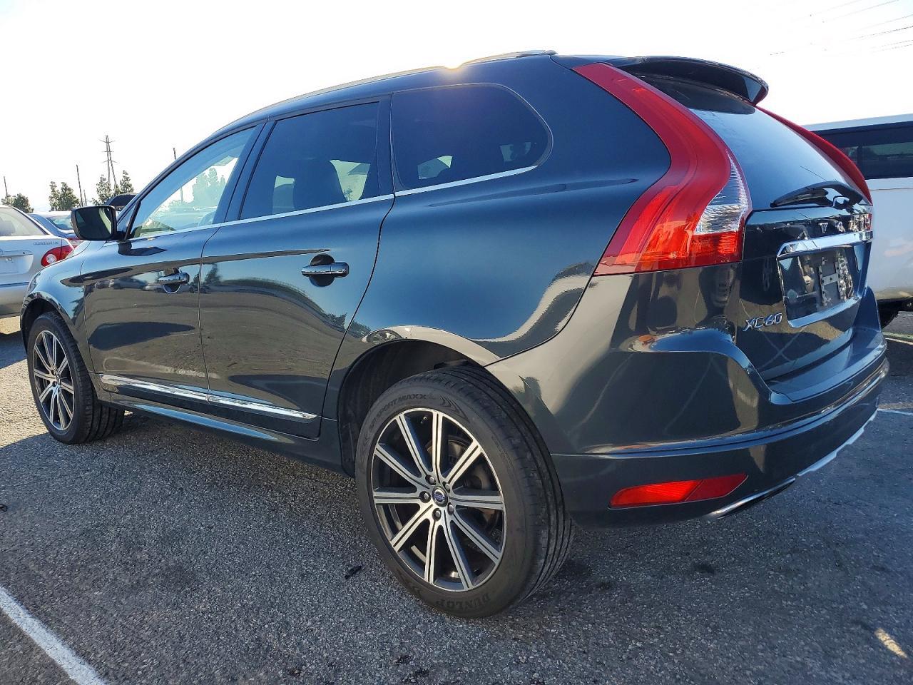 2015 VOLVO XC60