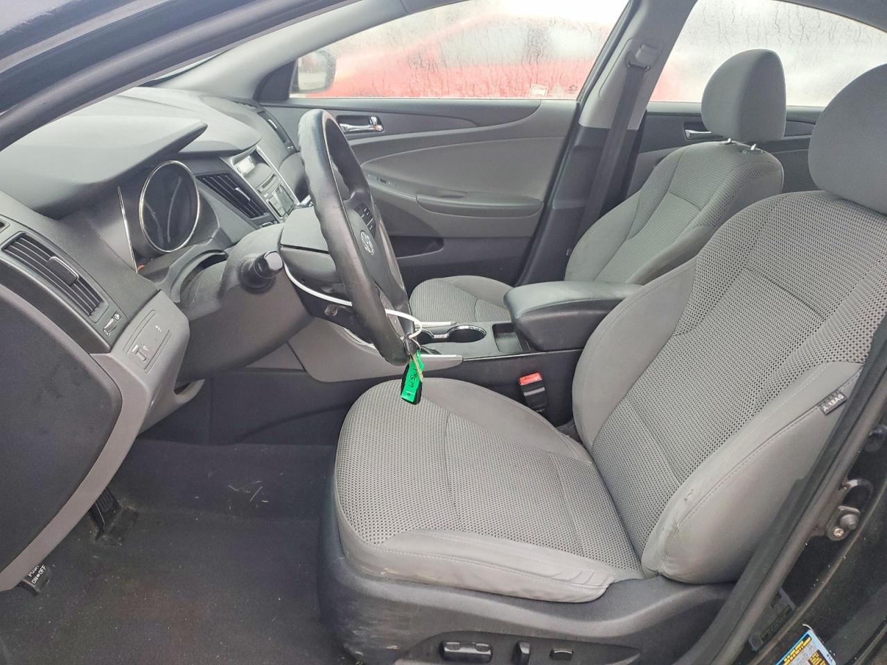 2011 HYUNDAI SONATA