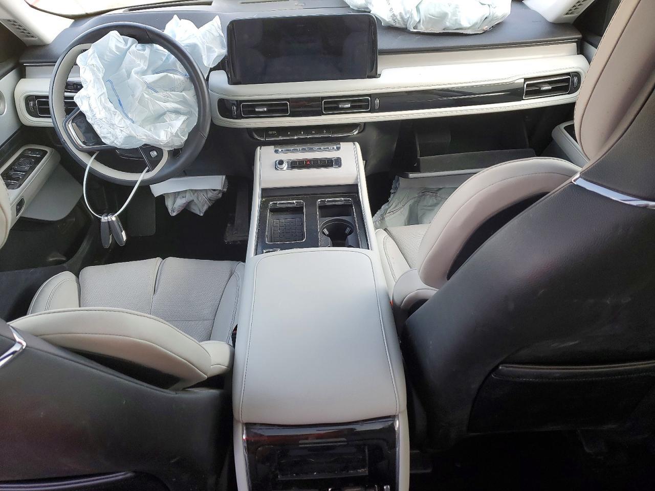 2025 LINCOLN Aviator