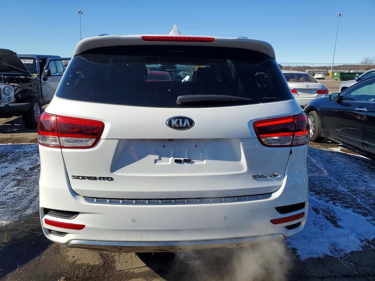 2016 KIA SORENTO