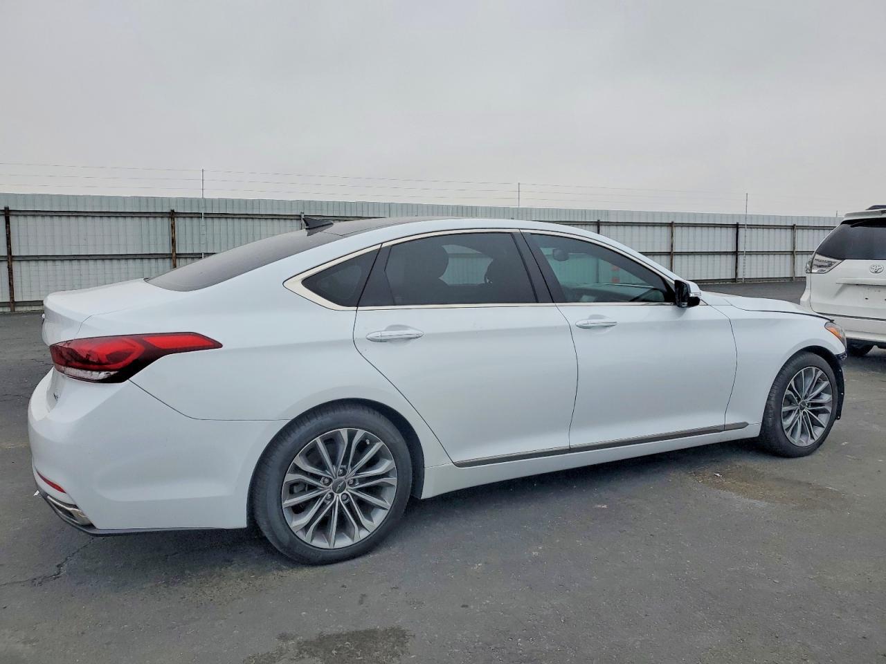 2015 HYUNDAI GENESIS