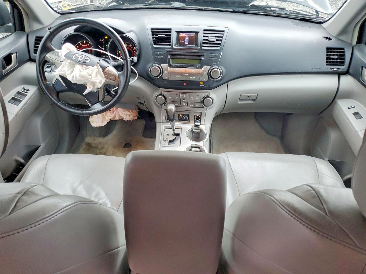 2010 TOYOTA HIGHLANDER