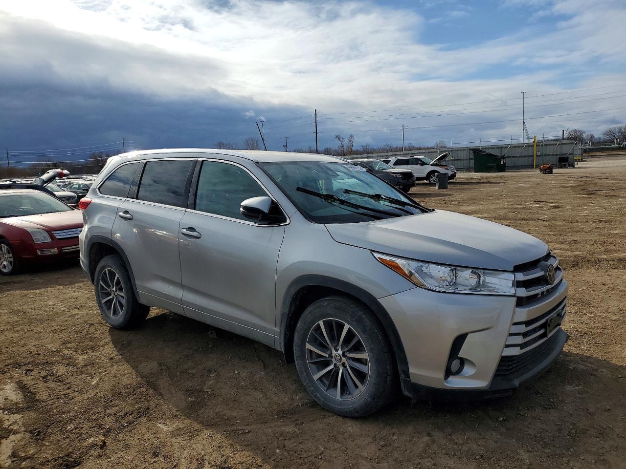 2018 TOYOTA HIGHLANDER