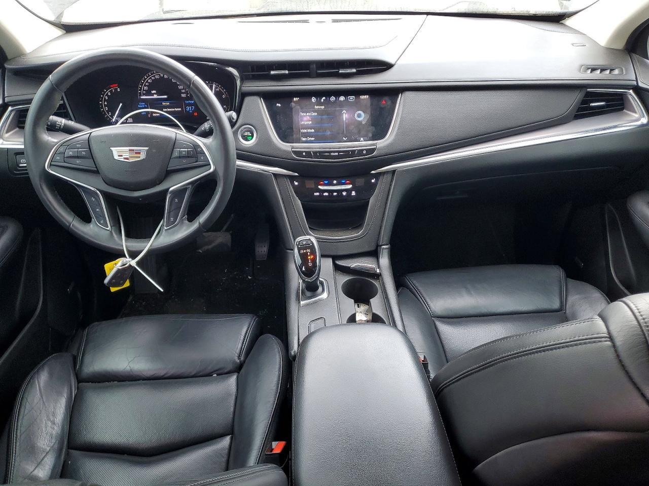 2017 CADILLAC XT5