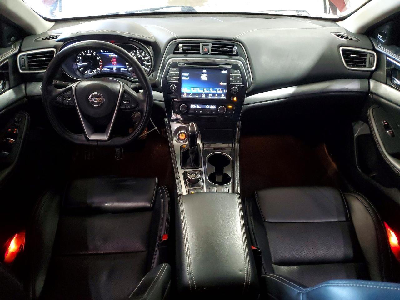 2017 NISSAN Maxima