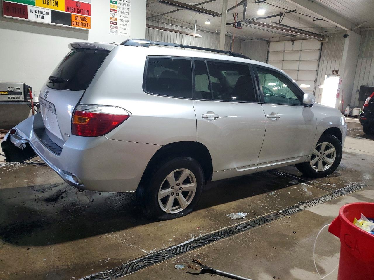 2010 TOYOTA HIGHLANDER