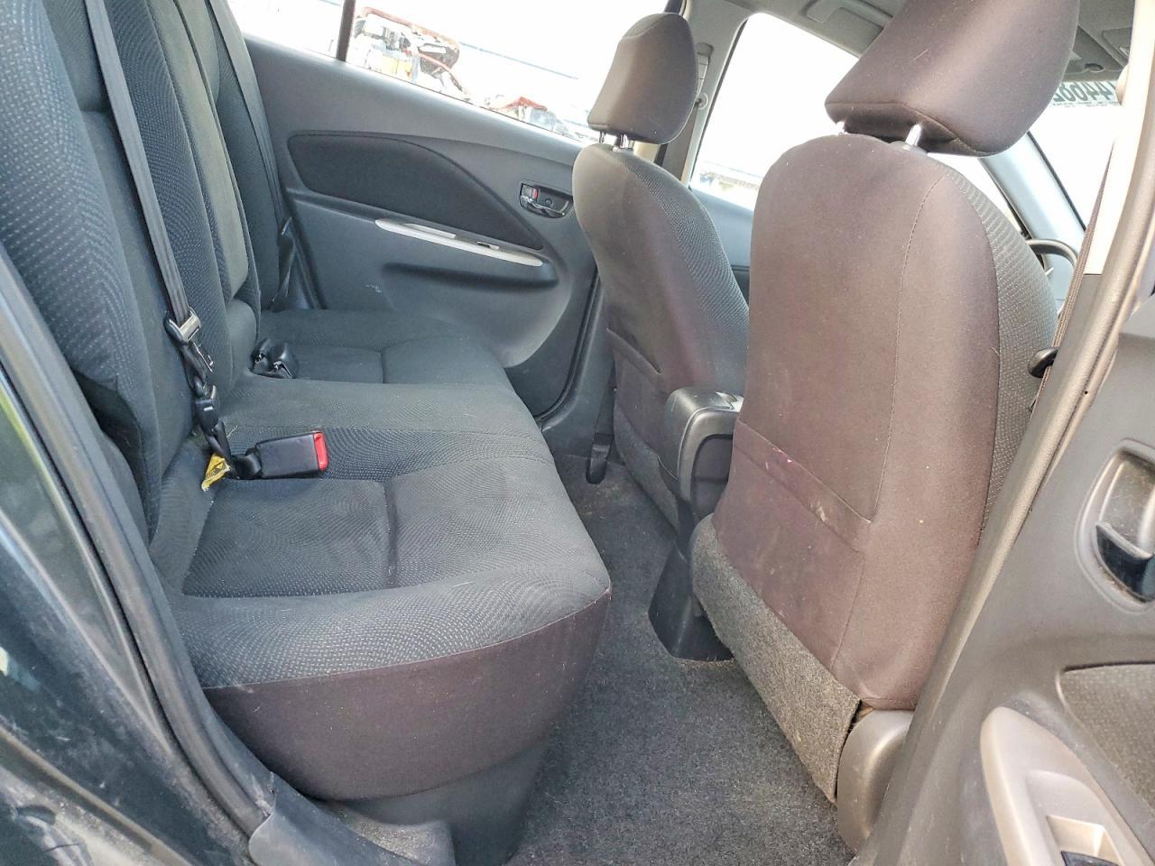 2011 TOYOTA YARIS