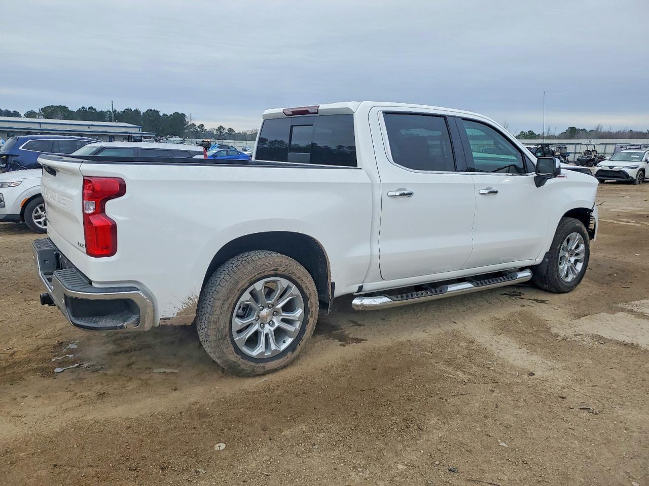 2025 CHEVROLET Silverado